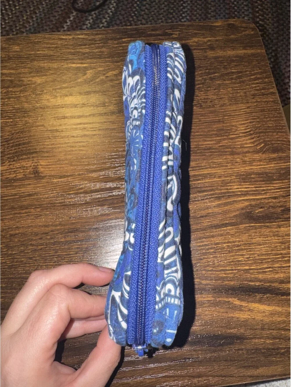 EUC Beautiful Vera Bradley Blue Floral Paisley Plastic Lined Small Makeup Bag